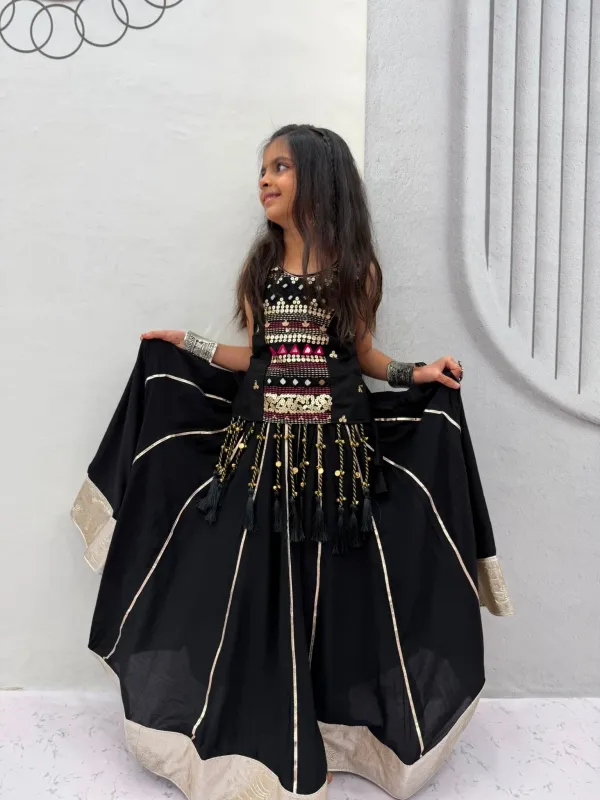 Navratri_Special_Mother_Daughter_Black_Cotton_Mirror_Hand_Work_Lehenga_Choli