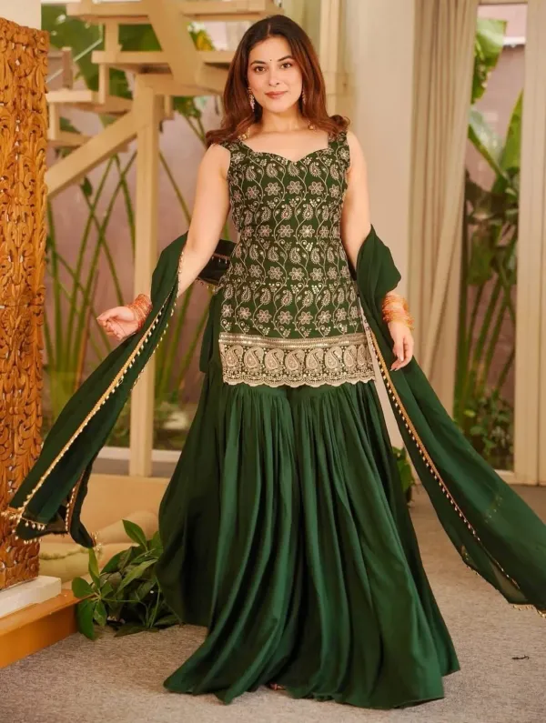Women_Ethnic_Motifs_Embroidered_Regular_Sequinned_Kurti_With_Sharara_With_Dupatta
