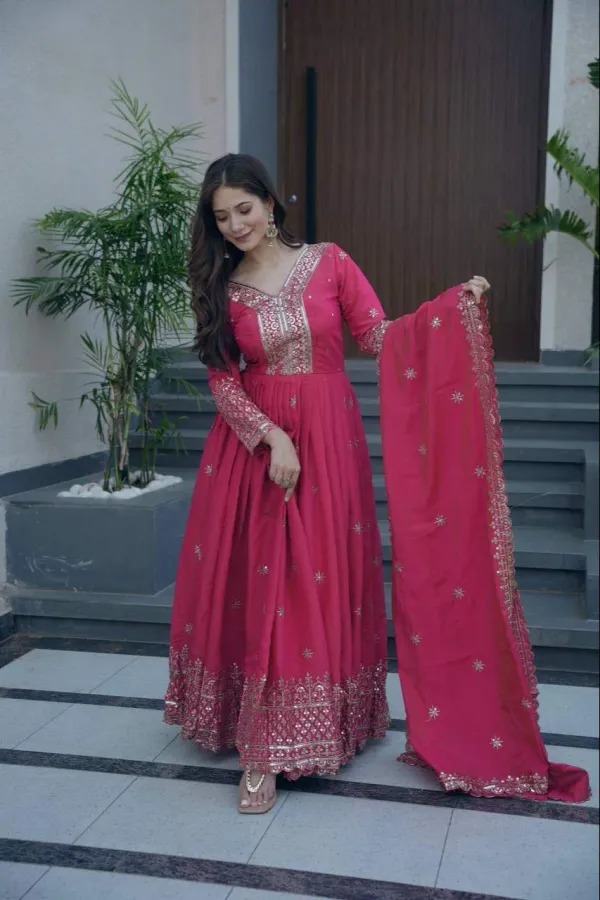 Women_S_Embroidered_Anarkali_Gown_With_Dupatta_Flared_Ethnic_Full_Length_Traditional_Dress