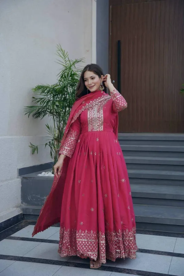 Women_S_Embroidered_Anarkali_Gown_With_Dupatta_Flared_Ethnic_Full_Length_Traditional_Dress
