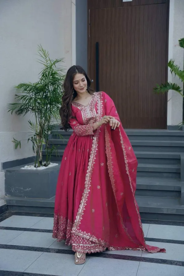 Women_S_Embroidered_Anarkali_Gown_With_Dupatta_Flared_Ethnic_Full_Length_Traditional_Dress
