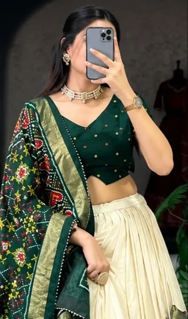 Graceful_Ajarakh_Print_Traditional_Choli_Style_For_Women