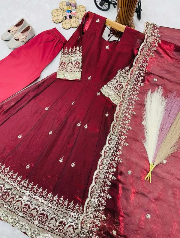 Maroon_Fandy_Silk_Anarkali_Gown_Features_Elegant_Square_Neck_Detailing_And_Intricate_Thread_And_Sequin_Embroidery