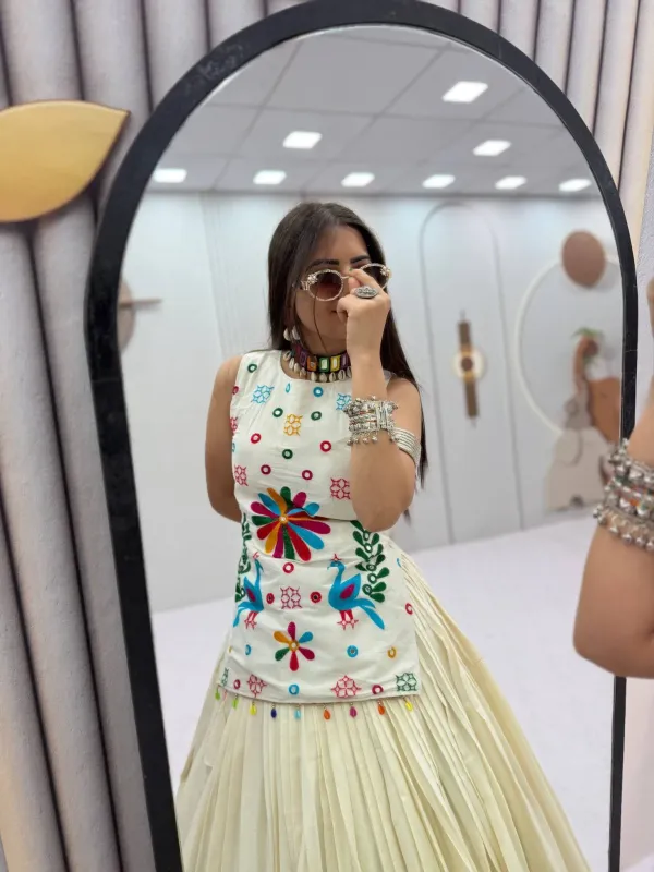Navratri_Kids_Ware_Special_Lehenga_Choli_White_Khadi_Cotton_Thread_Lehenga_Choli