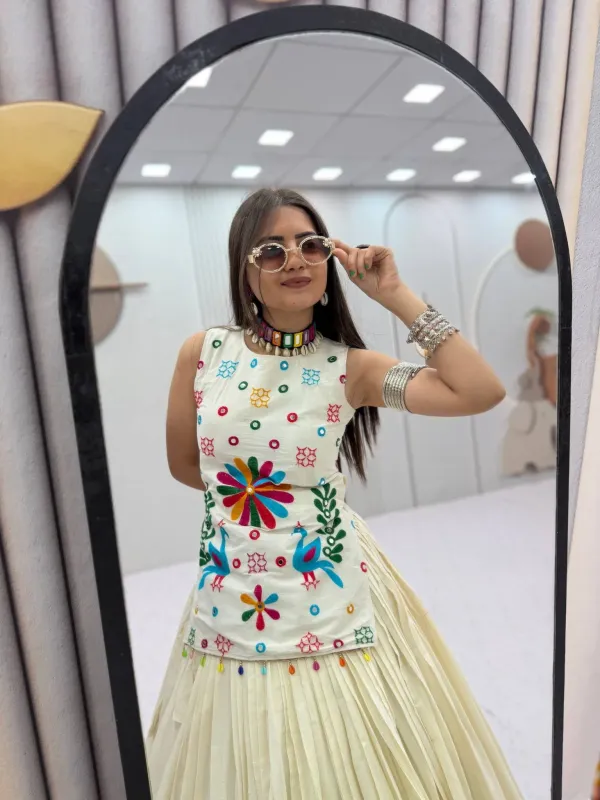 Navratri_Kids_Ware_Special_Lehenga_Choli_White_Khadi_Cotton_Thread_Lehenga_Choli
