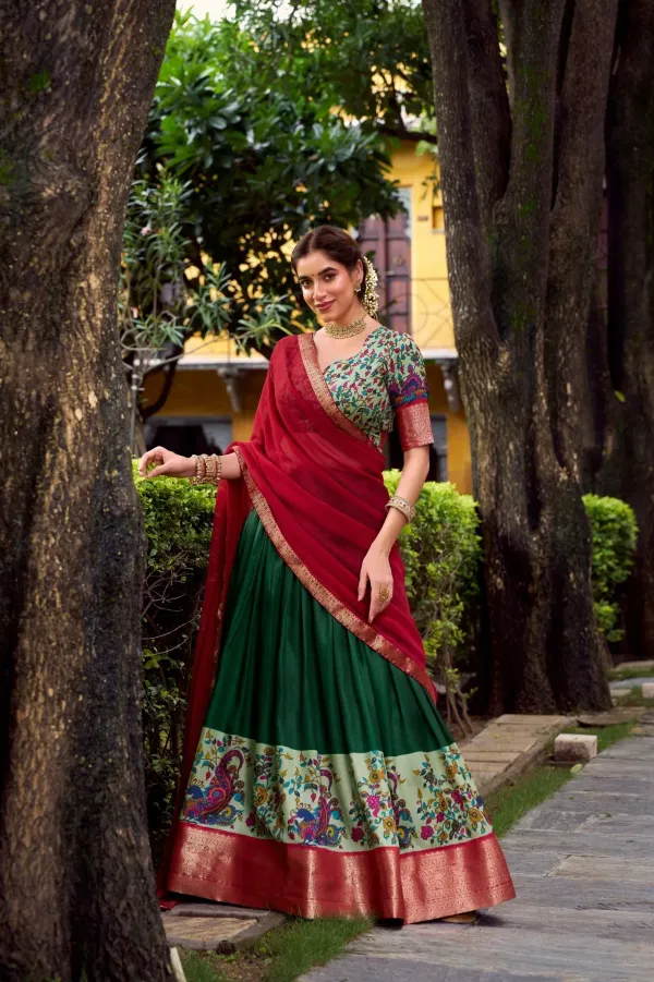Green_Elegant_Aastha_Silk_Printed_Lehenga_Choli_Set_With_Zari_Weaving_And_Georgette_Dupatta