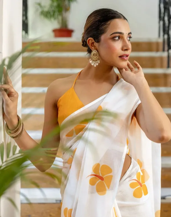 Off_White_Linen_Yellow_Floral_Printed_Saree