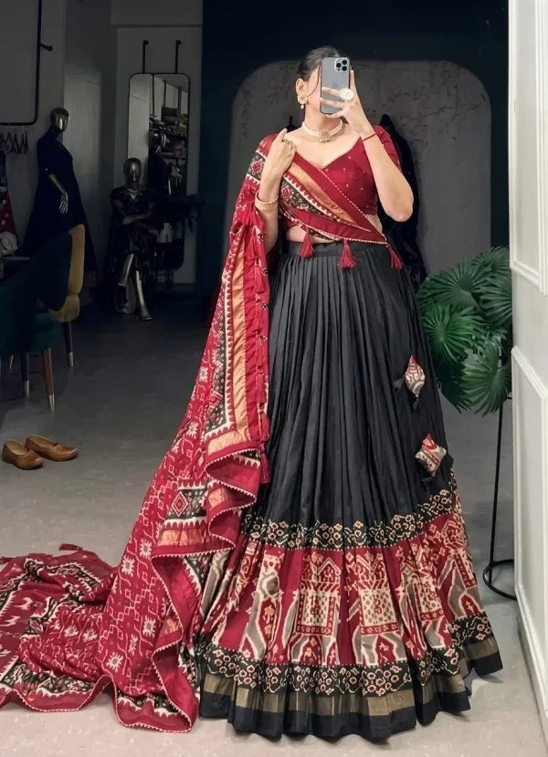 Graceful_Ajarakh_Print_Traditional_Choli_Style_For_Women