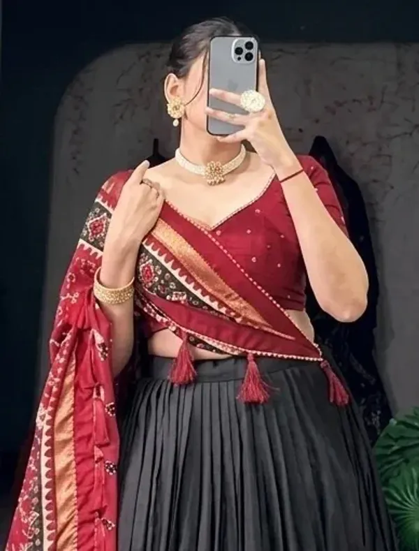 Graceful_Ajarakh_Print_Traditional_Choli_Style_For_Women