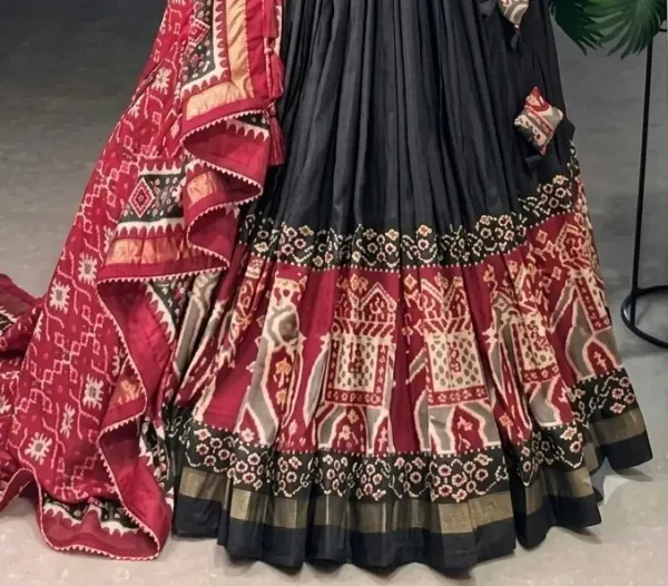 Graceful_Ajarakh_Print_Traditional_Choli_Style_For_Women