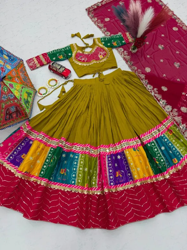 Navratri_Special_Pure_Cotton_Lehenga_Choli_Big_Flair_6_Meter