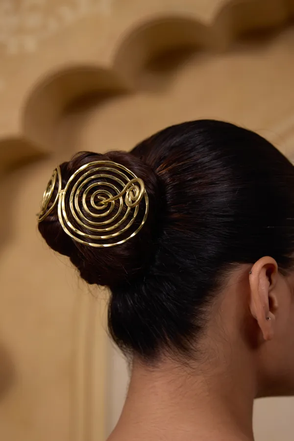 Gold_Alloy_Spiral_Hair_Bun_Stick_For_Women