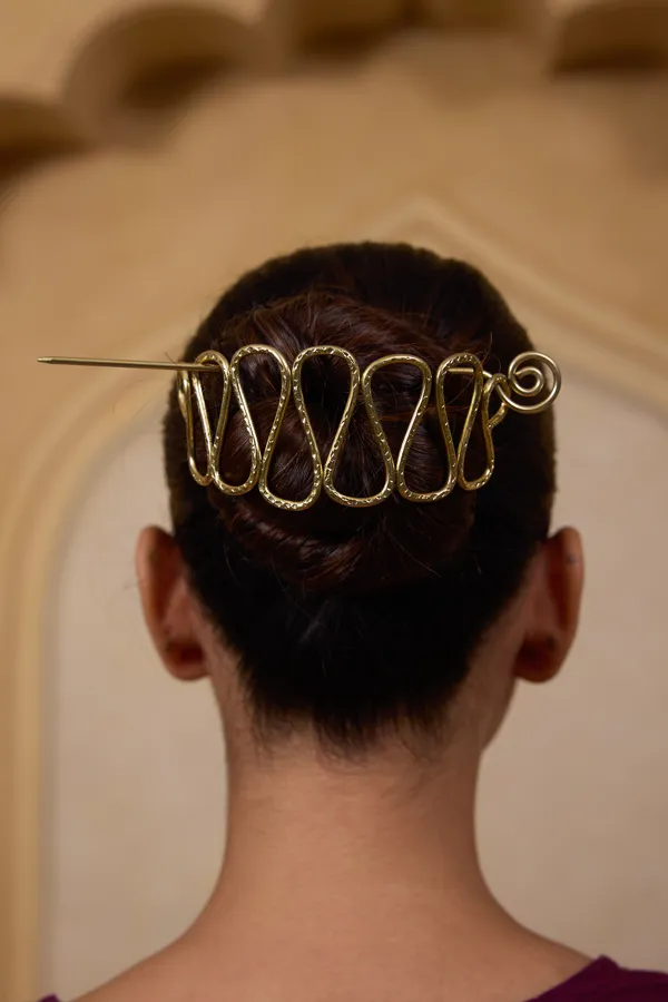 Gold_Alloy_Wave_Hair_Bun_Stick_For_Women