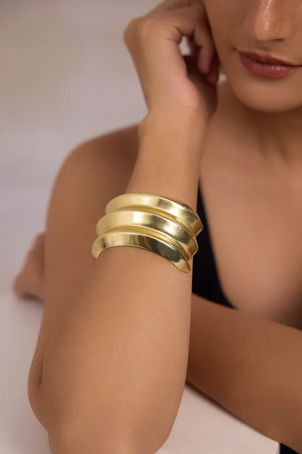 Gold_Alloy_Anti-Tarnish_Wide_Cuff_Bangle_For_Women