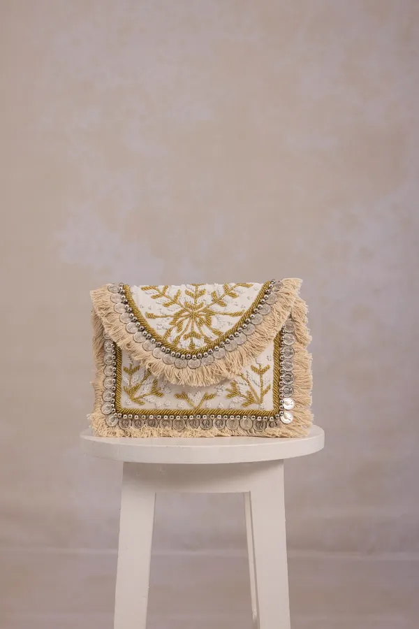 Cream_Cotton_Beaded_Boho_Clutch_For_Women