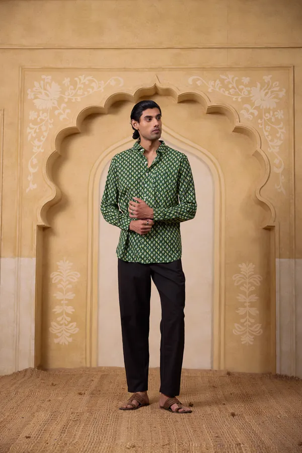 Black_Cotton_Relaxed_Fit_Trousers_For_Men