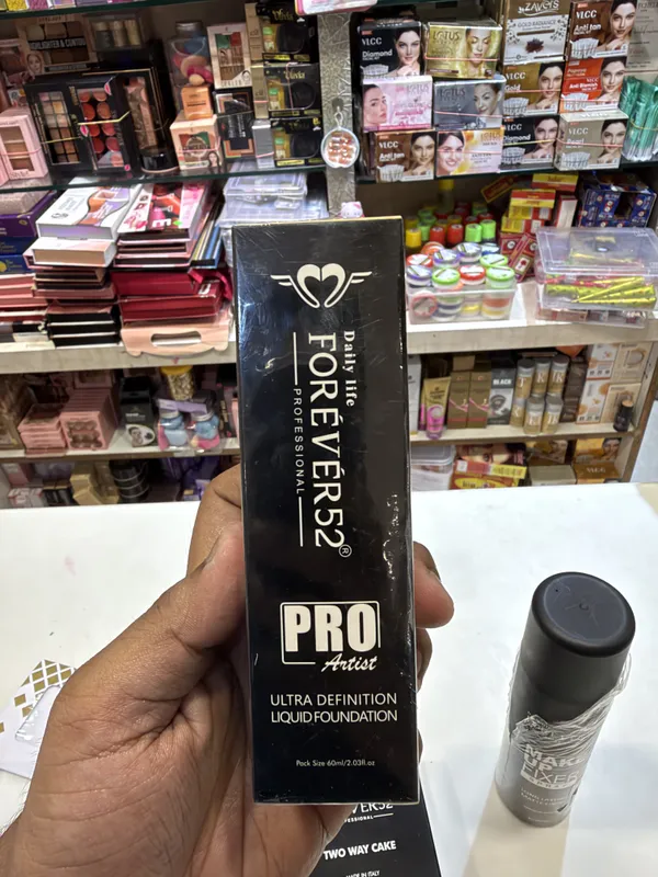 Forever52_Pro_Artist_Ultra_Definition_Liquid_Foundation