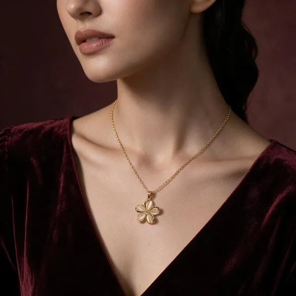 Inaaya_Gold_Tone_Floral_Pendant_Necklace_For_Women