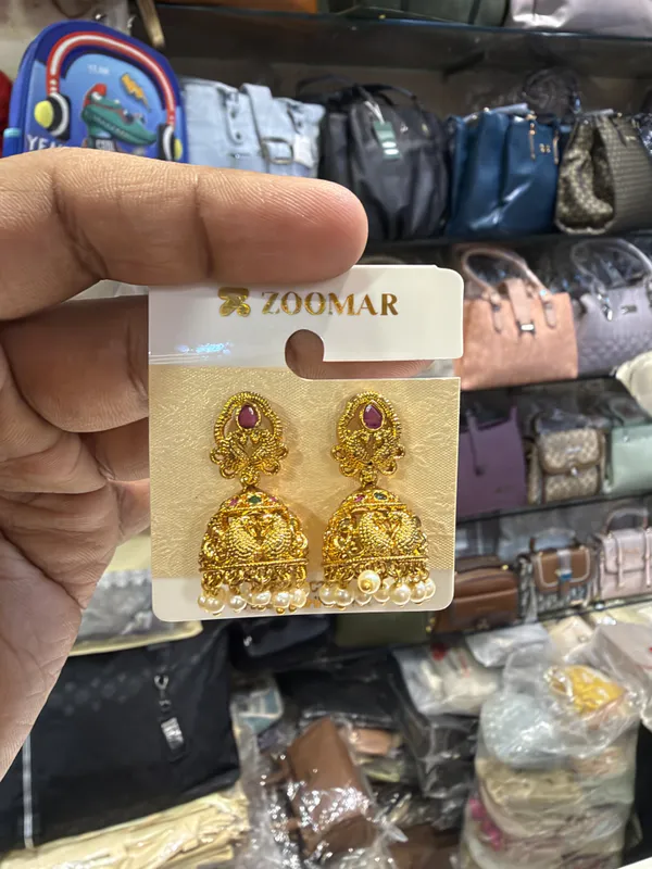 Utkarsha_Gold_Tone_Stone_Studded_Jhumka_Earrings_for_Women
