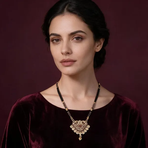 Harini_Black_Beaded_Gold_Tone_Pendant_Necklace_For_Women