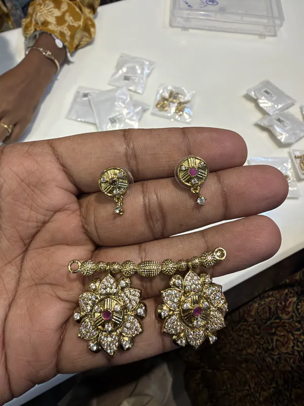 Ira_Gold_Tone_Victorian_Kundan_Mangalsutra_and_Earrings_Set_for_Women
