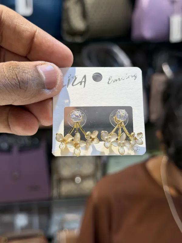 Vineeta_Gold_Tone_Floral_Drop_Earrings_for_Women