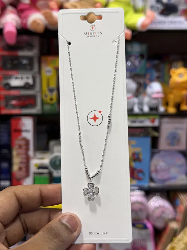 Bhavna_Silver_Tone_Floral_Pendant_Necklace_for_Women