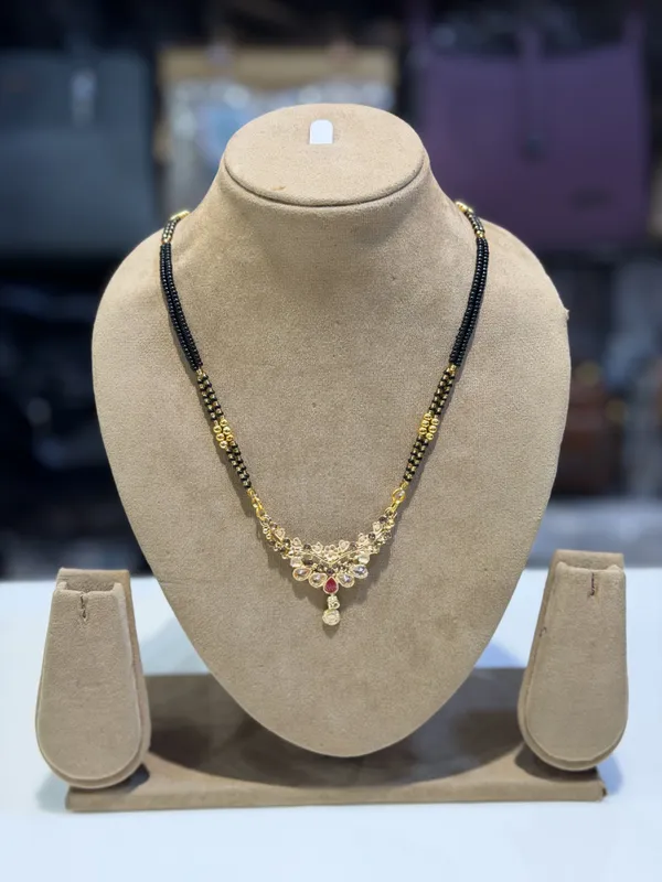 Aadhya_Gold_Tone_Black_Beaded_Mangalsutra_for_Women