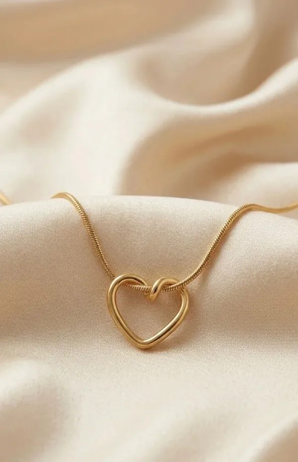 Chhavi_Gold_Tone_Heart_Pendant_Necklace_for_Women