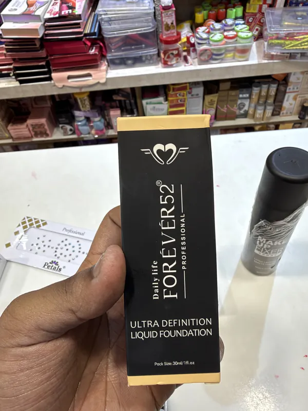 Daily_Life_Forever52_Ultra_Definition_Liquid_Foundation_30_Ml
