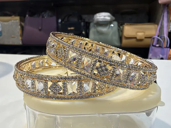 Avantika_Gold_Tone_Embellished_Bangle_Set_for_Women