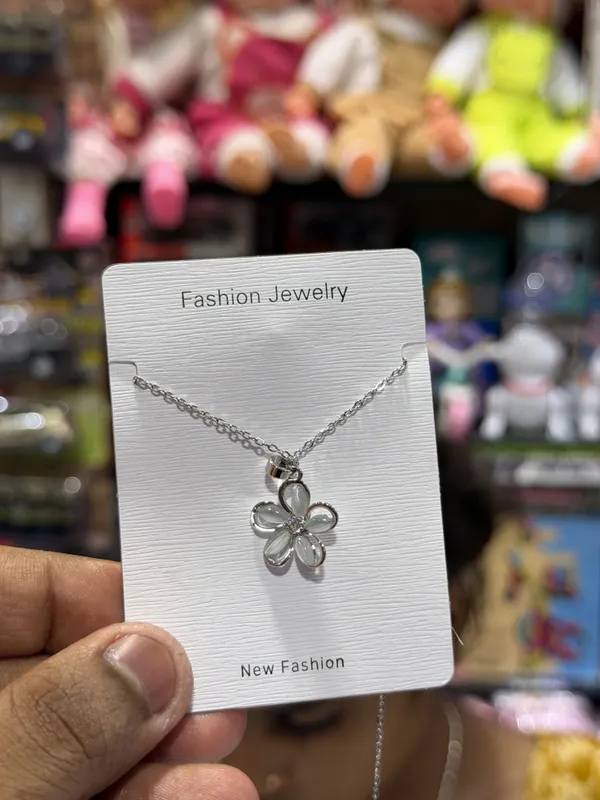 Payal_Silver-Tone_Floral_Pendant_Necklace_for_Women