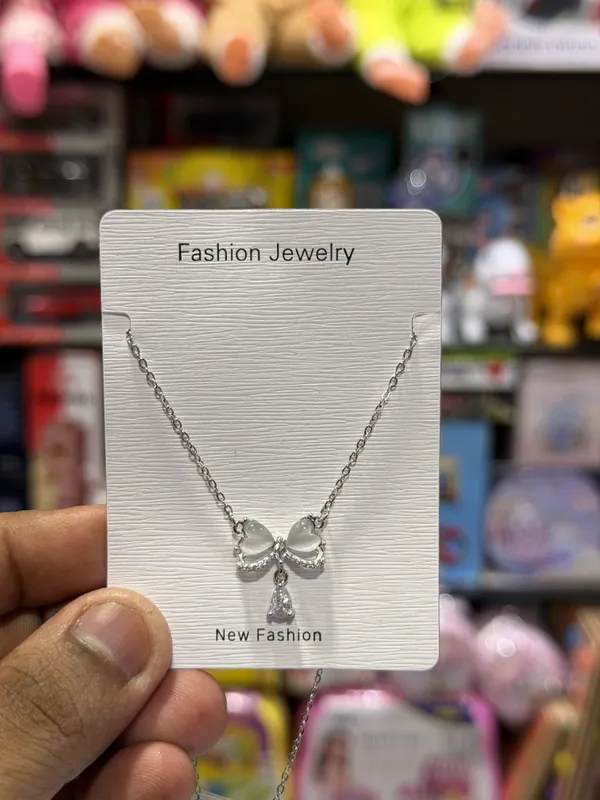 Gauri_Silver_Tone_Bow_Pendant_Necklace_for_Women