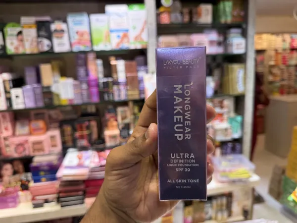 Lakyou_beauty_Longwear_Ultra_Definition_Liquid_Foundation_SPF_30