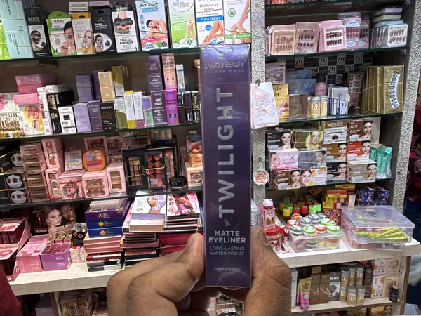 Lakyou_beauty_Twilight_Matte_Eyeliner