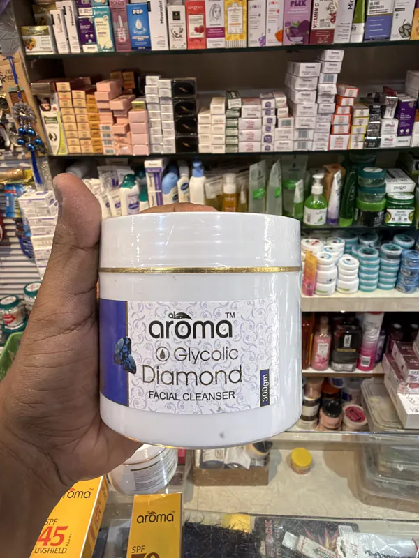 Aroma_Glycolic_Diamond_Facial_Cleanser_300_G