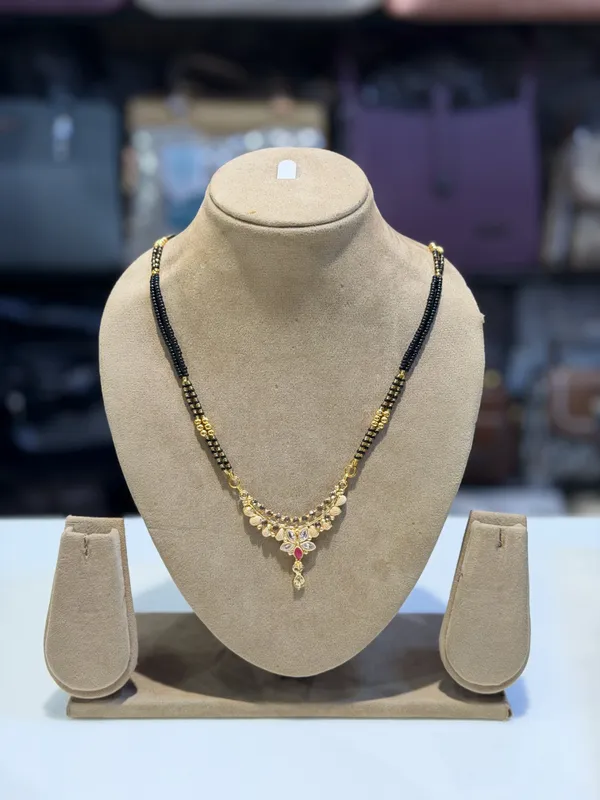 Kalyani_Black_and_Gold_Tone_Beaded_Mangalsutra_Necklace_for_Women