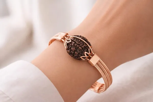 Plethora_Hub_Copper_Kada_Bracelet_With_5_Mukhi_Rudraksha_Bead_Adjustable_Religious_Spiritual_Bracelet_For_Men_Women_Pooja_Meditation_Yoga_Festival_Gift