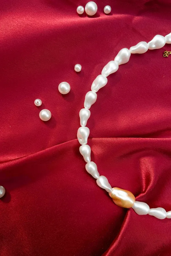 Golden_Drop_Baroque_Statement_Necklace