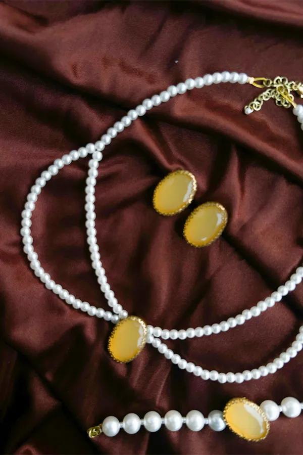 Yellow_Gemstone_Set_With_Bracelet