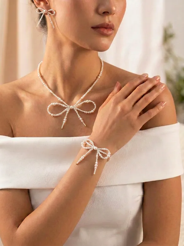 Pretty_In_Pearl_Bow_Set_With_Bracelet