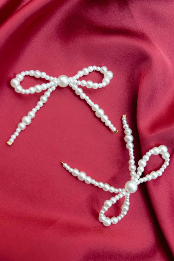Pearl_Kiss_Bow_Earrings