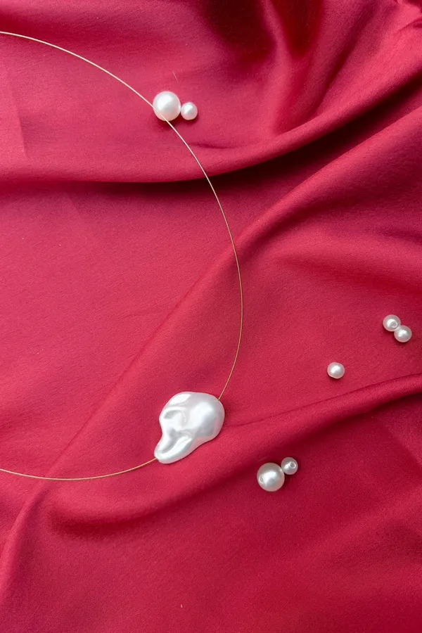 The_Invisible_Baroque_Necklace_Aaa