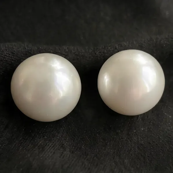 Moonlight_Pearl_Stud_Earrings_20mm