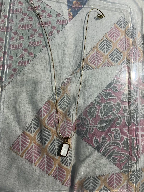 Gold_Tone_White_Stone_Pendant_Necklace