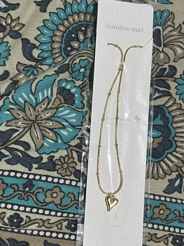 Gold_Stainless_Steel_Heart_Pendant_Necklace_for_Women
