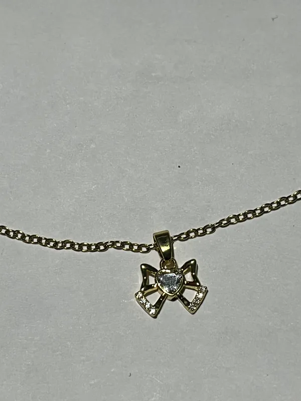 Silver-Tone_Bow_Pendant_Necklace_for_Women