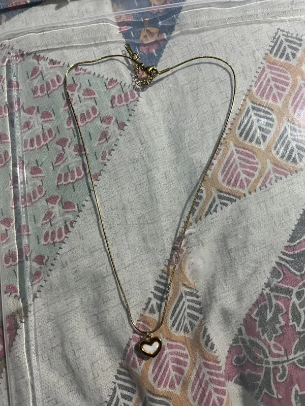 Gold_Tone_Heart_Pendant_Necklace_for_Women