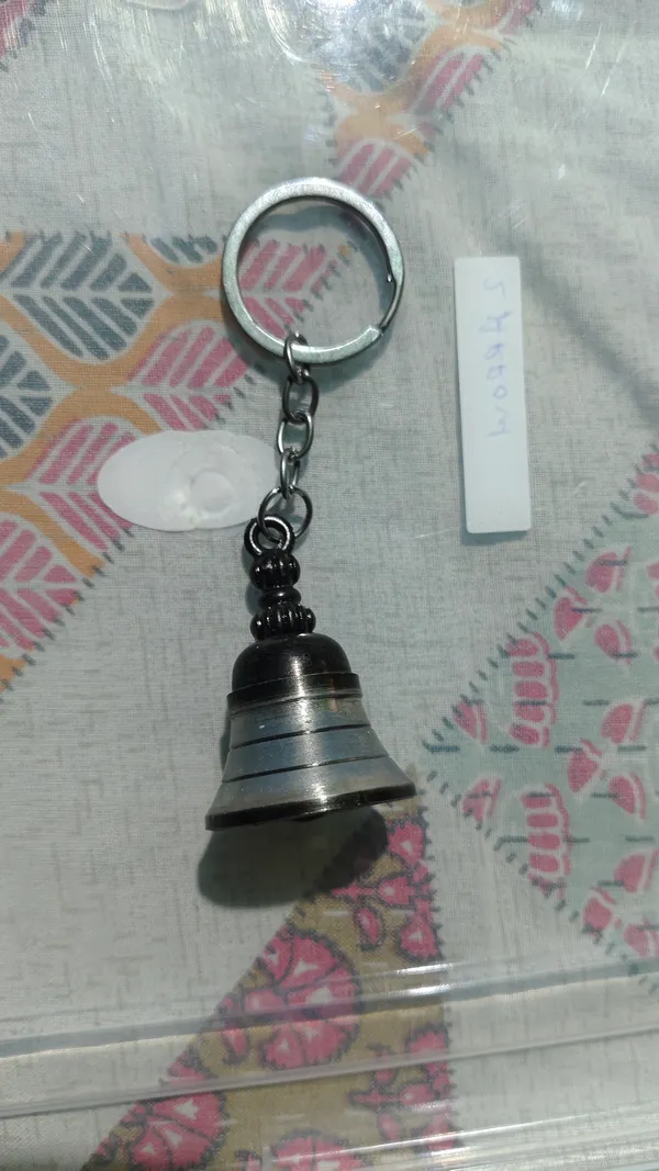 Black_Metal_Bell_Keychain_For_All
