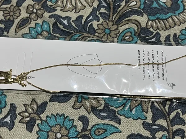 Gold_Tone_Pendant_Necklace_for_Women